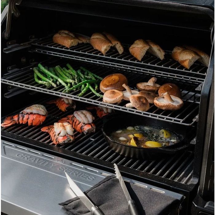 Gravity Series XT cyfrowy grill węglowy + wędzarnia Masterbuilt