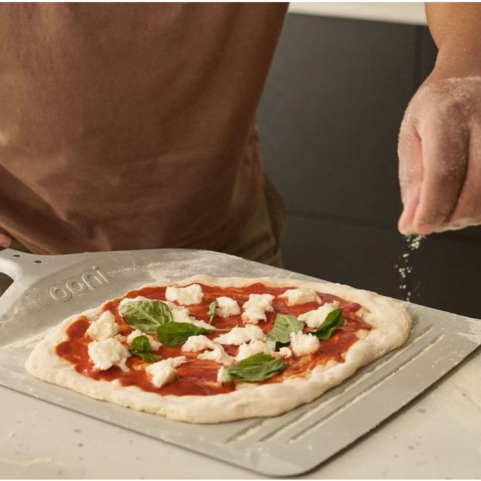 Łopata szufla perforowana do pizzy Ooni 12" Compact Pizza Peel (UU-P37300)