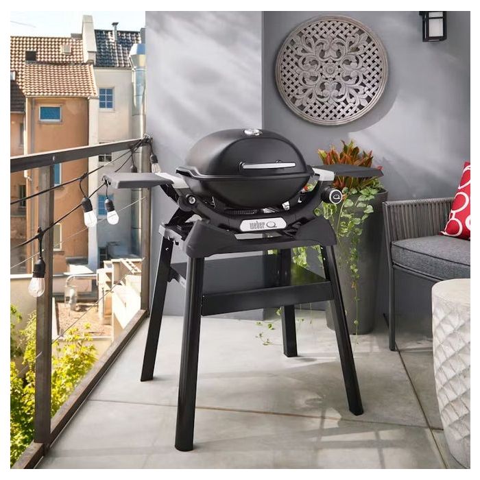 Grill gazowy Weber Q 1200N na kartusze ze stolikami bocznymi i stojakiem (1501085)