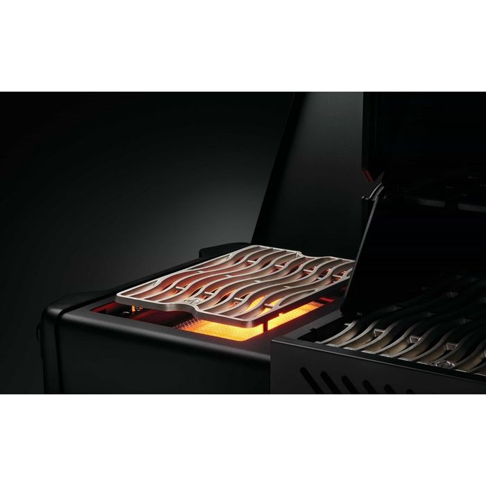 Grill gazowy Napoleon Phantom Prestige 500 Connected z palnikiem rożna i palnikiem bocznym Sizzle Zone WIFI Czarny (P500VXRSIBPK-PL-PHM)