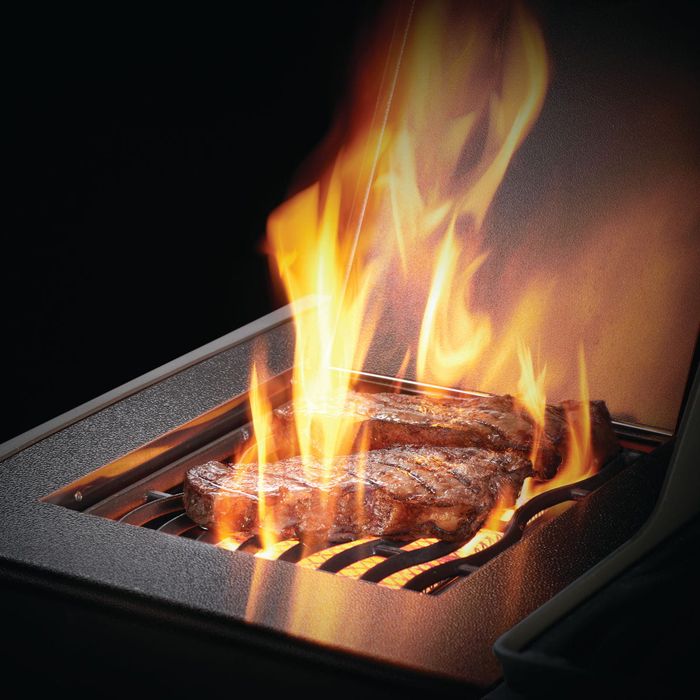 Grill gazowy Napoleon Rogue SE 625 z palnikiem bocznym na podczerwień, Stainless Steel - Ekspozycja !