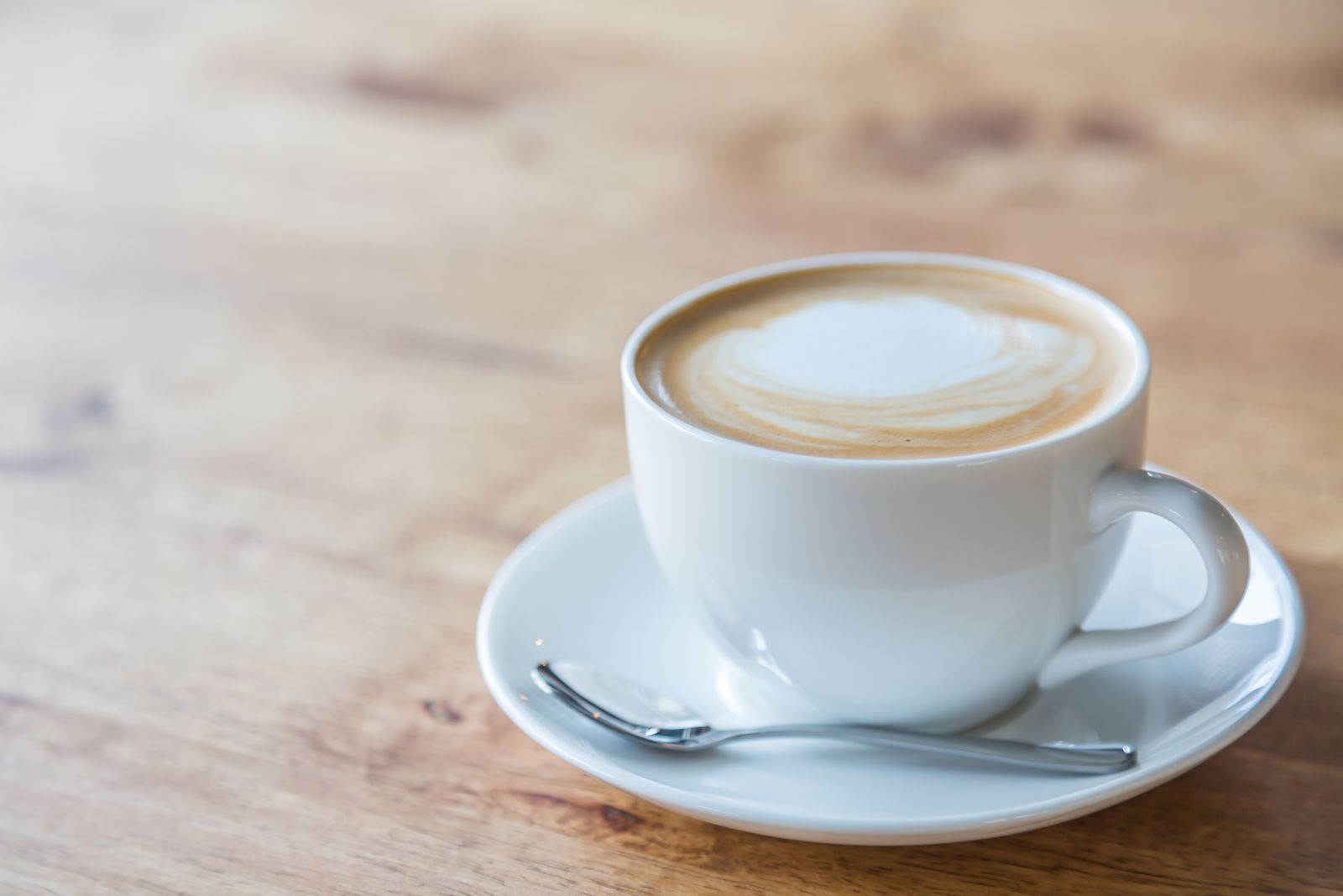 Kawa Flat White jest prosta w przygotowaniu
