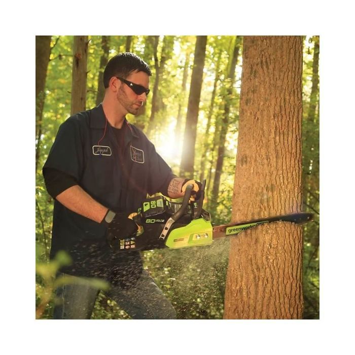 Zestaw GreenWorks Kosiarka 80 V + Pilarka łańcuchowa 80 V + Kosa/Podkaszarka 80 V + Akumulator 4Ah 80 V + Ładowarka 80 V - W ZESTAWIE TANIEJ!