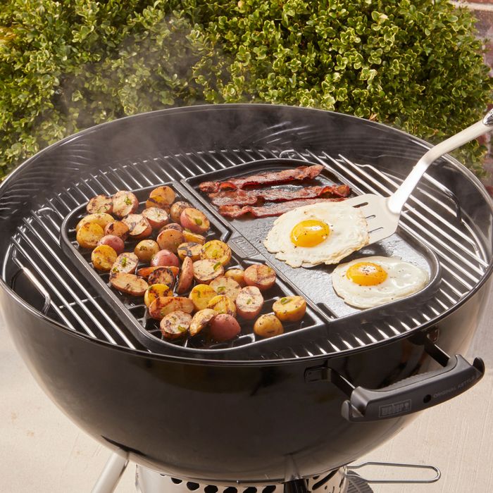 Gourmet BBQ System - Wkład GBS 2 w 1 płyta żeliwna Griddle z żeliwnym rusztem Sear Grate Weber (8858)
