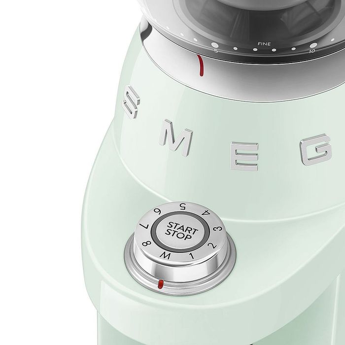 Elektryczny młynek do kawy Pastelowa zieleń Smeg (CGF03PGEU)
