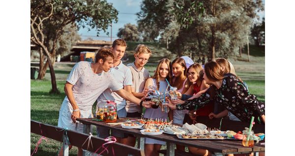 Urodzinowy grill – co podać? Jakie menu na grilla urodzinowego? 
