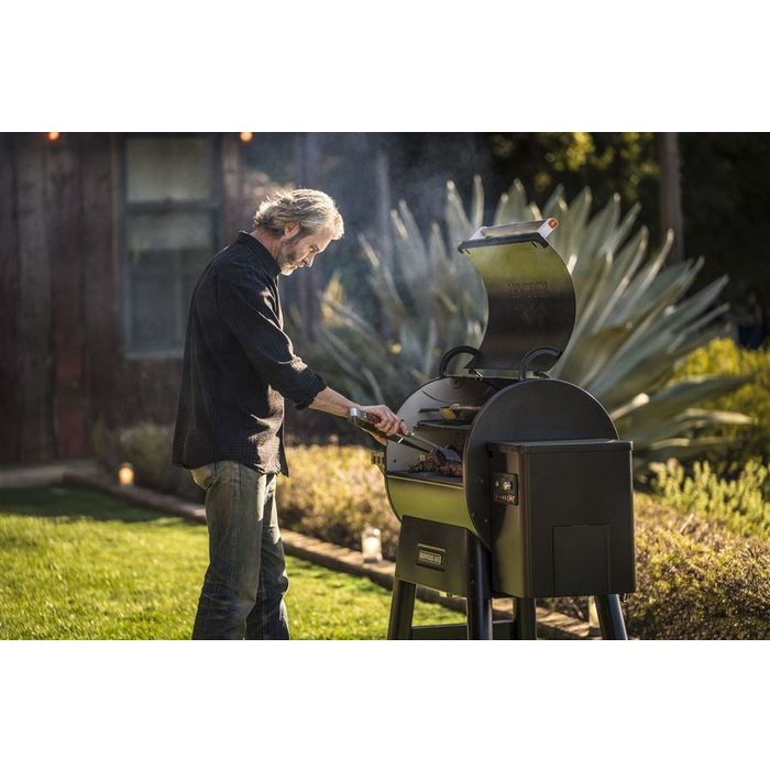 Grill na pellet Ironwood 885 INT + Pellet Sensor Traeger