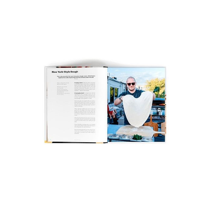 Książka „Cooking with Ooni: nasza historia, przepisy i inspiracje (UU-P34D00)