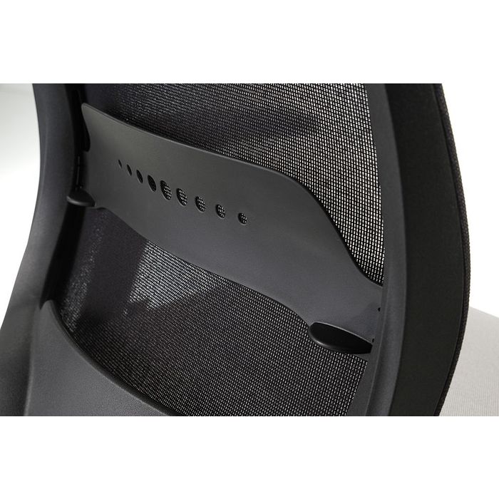 Fotel obrotowy MOMO MO 102 black Bejot 