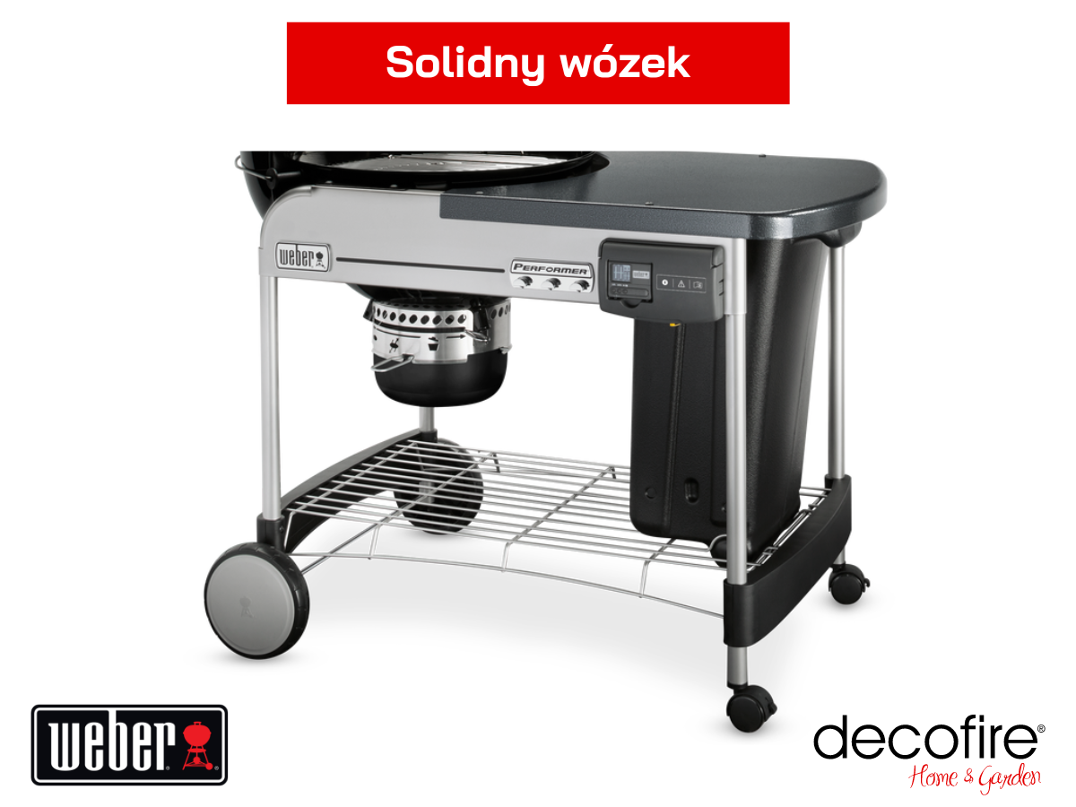 Grill węglowy został osadzony na wózku ze stali nierdzewnej.