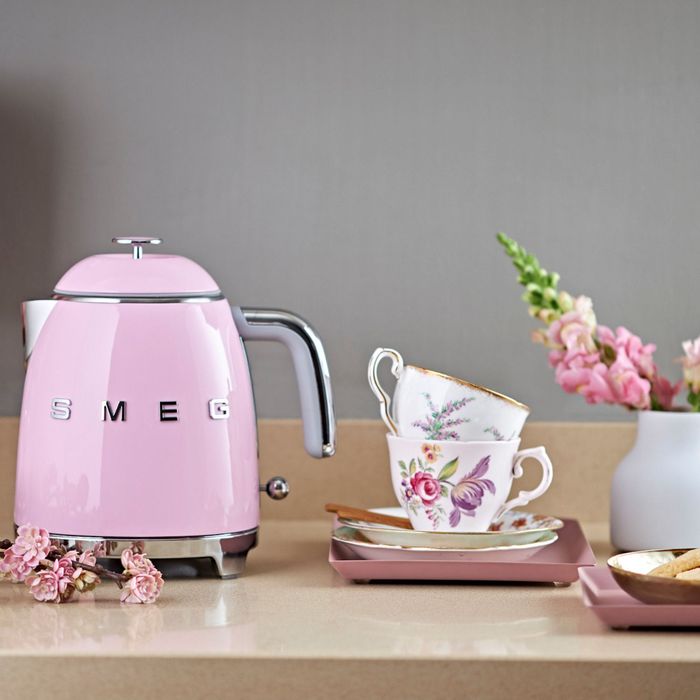 Czajnik MINI 0,8L 50's style Pastelowy róż Smeg (KLF05PKEU)