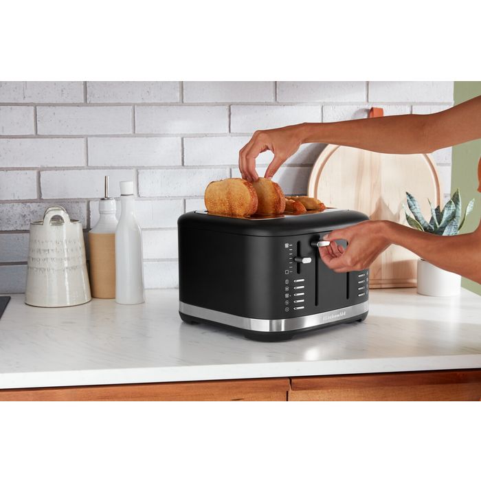 Toster 4 Matte Black KitchenAid (5KMT4109EBM)