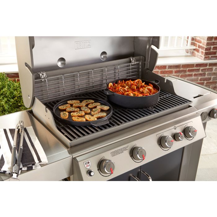 Gourmet BBQ System – Dutch Oven 2 w 1 żeliwny kociołek z żeliwną patelnią Weber (8857)