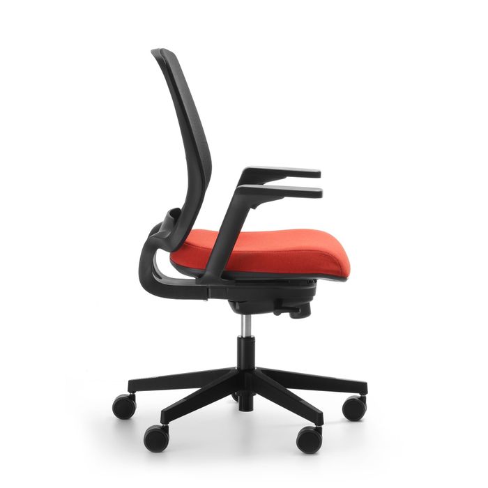 Fotel obrotowy MOMO MO 102 black Bejot 